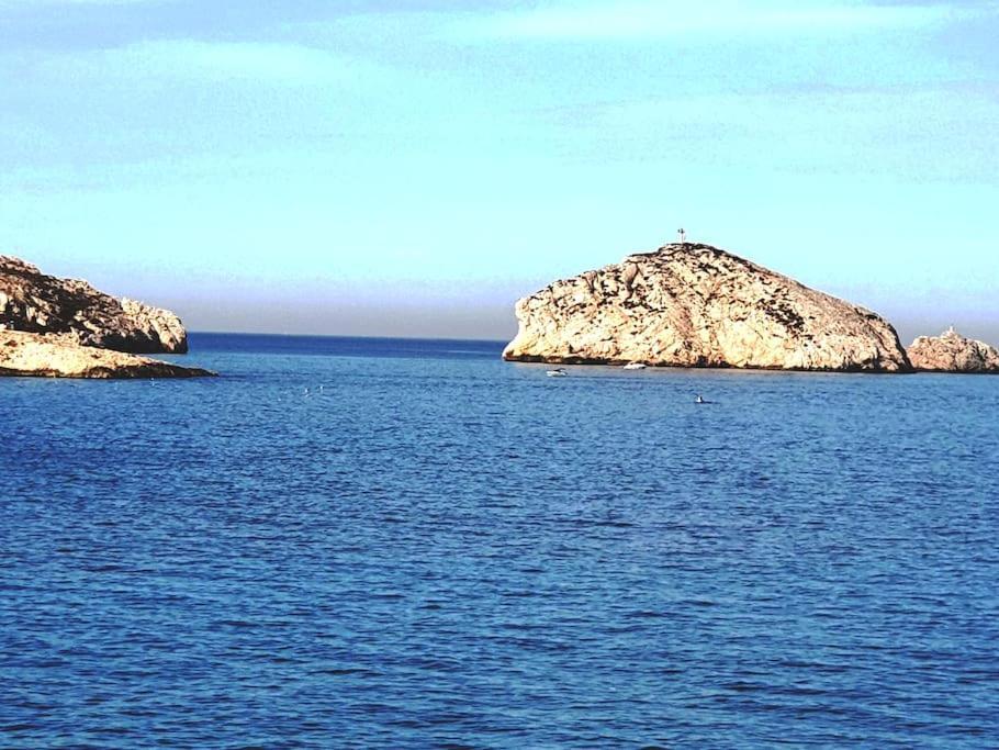 Maison De Village A 35 M Du Bord De Mer Marseille Bagian luar foto