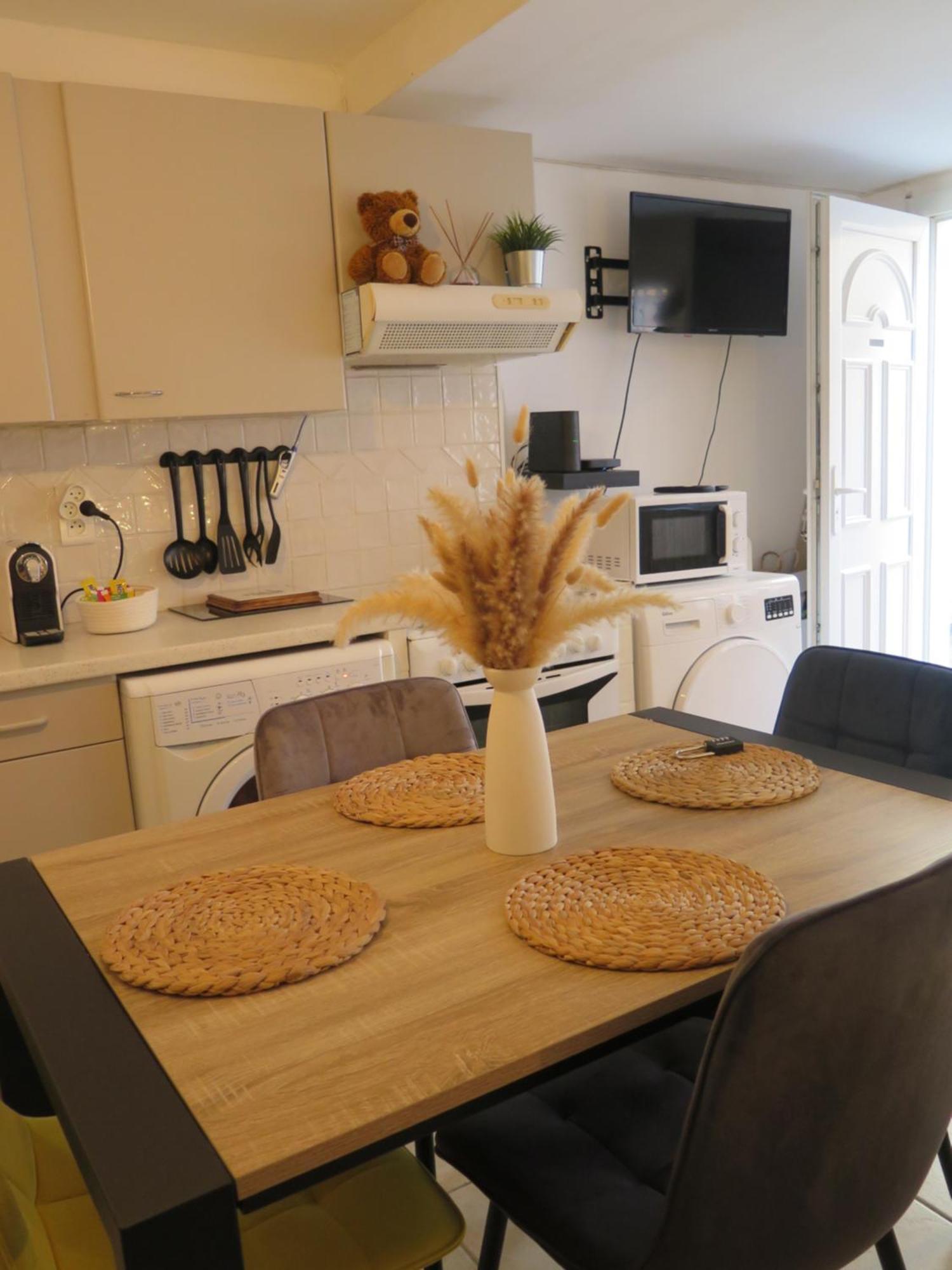 Maison De Village A 35 M Du Bord De Mer Marseille Bagian luar foto